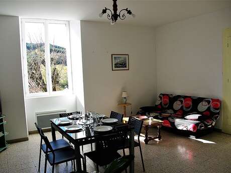 GINOUVES - F3 LA CAGAROTTE - VILLAGE DE CEILHES