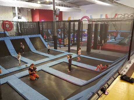 REBOUND WORLD-TRAMPOLINE PARK