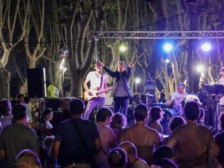 SOIRÉE D'ETÉ SUR LA TERRASSE