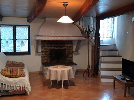 MAISON TYPIQUE DE VILLAGE