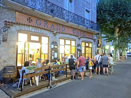 LE GRAND CAFÉ