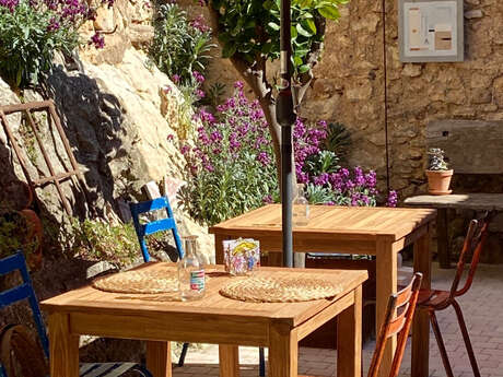 LA BELLE CANTINE