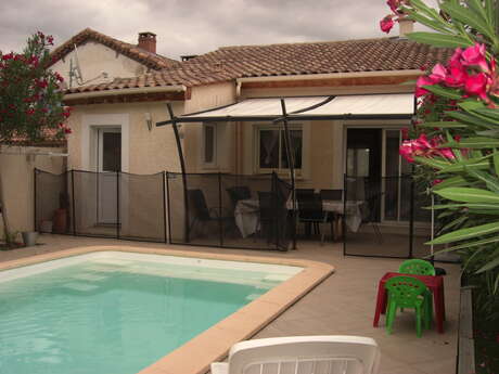 CHEZ ANA