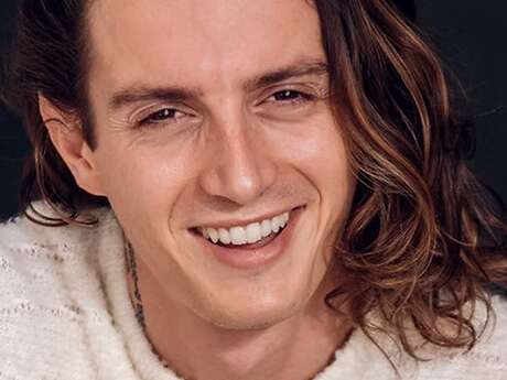 RENCONTRE AVEC MAXIME BAUL LA RÉSILIENCE PAR LE RIRE