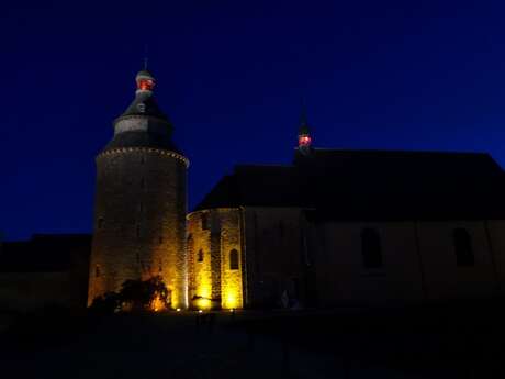 La Nocturne - Visite guidée du château de Châteaugiron à la nuit tombée