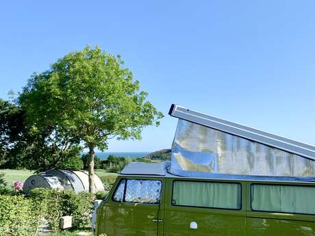 Aire sur le camping Duguesclin