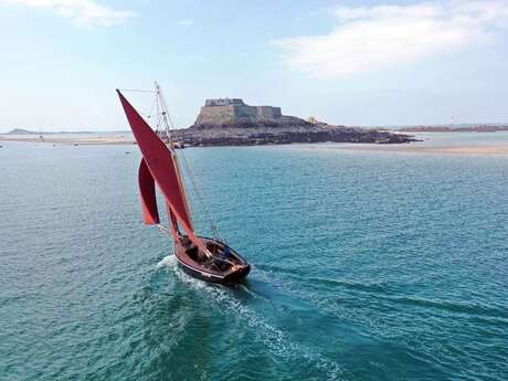 Sortie à bord d'un vieux gréement dans la baie de St Malo