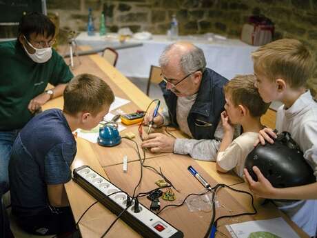 L’association des Radios Amateurs de la Côte d’Émeraude (ARACE)