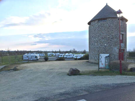 Aire de services du Moulin de la Ville-Es-Brune