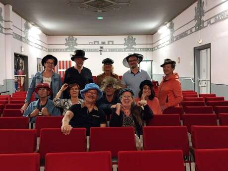 La comptesse vient diner ce soir - comédie