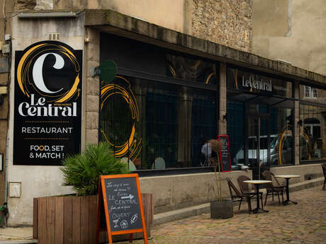 Le Central