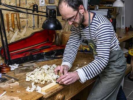 Visite Guidée d'un atelier de Luthier