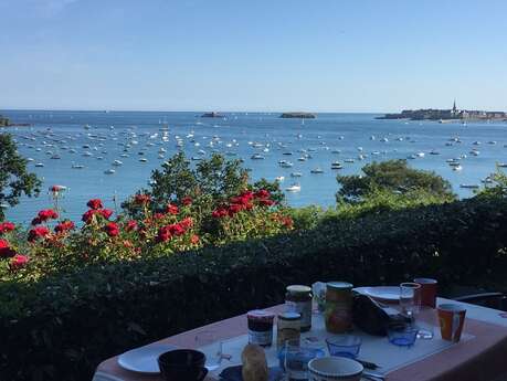 Terrasse sur la mer