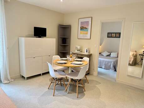 Hulbert Locations - Prieuré - Appt n°5 - L'Abri Côtier