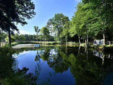 Le Parc de Sculptures du Château des Pères