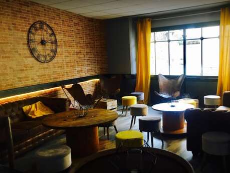 Le Cosy Bar