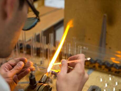 Patrimoine et savoir-faire : Noizay et la Verrerie Dumas