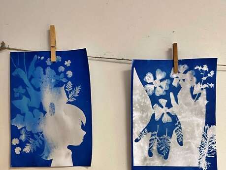 ATELIER BLEU DE PRUSSE : JOUEZ AVEC LA LUMIÈRE