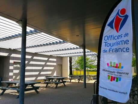 Aire de pique-nique près de l'Office de Tourisme