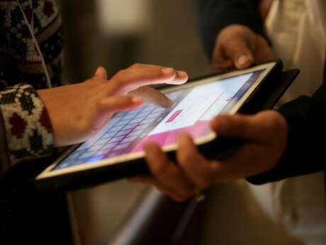 Atelier numérique Déclic & des Kids : jeu d'enquête sur tablette !