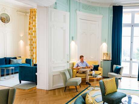 Château Hôtel Domaine de la Tortinière