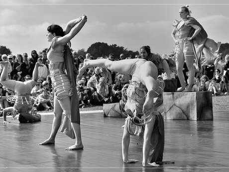 CHAMPIONNES EN MEUTE