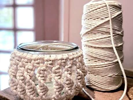 Création d'une lanterne poétique en macramé
