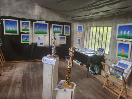 "Des p'tits pas sur la Lune" Exposition d'arts contemporains