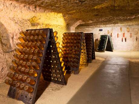 Visite guidée à vélo : Tours vers les Grandes Caves St Roch