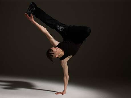 Spectacle de danse et acrobatie "La Fuite"