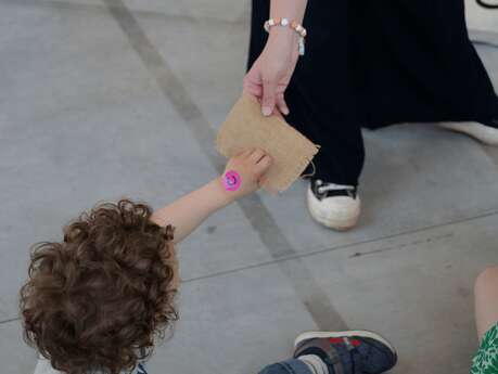 Dis, pourquoi ? · sœur de jour (2-4 ans)