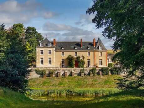 Patrimoines à savourer dans le parc du château de la Huberdière à Nazelles-Négron