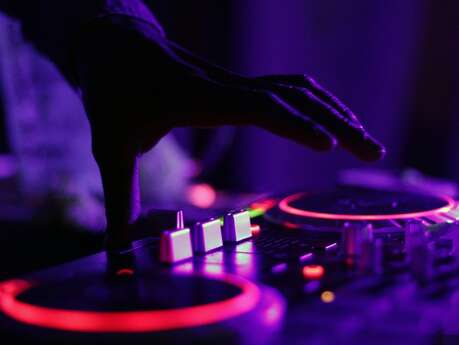 Soirée DJ 80's & 90's chez Valley Bio