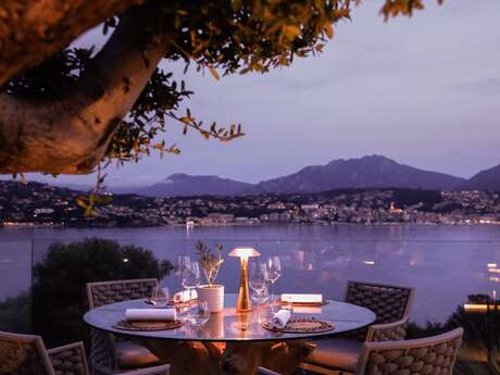 Soirée d'exception avec feu d'artifice au restaurant La Verrière - Marinca