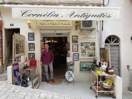 ANTIQUAIRE CORNELIA