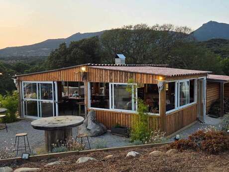 Soirée chants corses et variétés à La Table de Stipiti