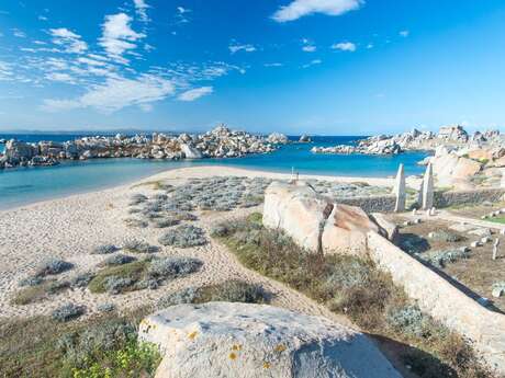 PLAGES DE L’ÎLE LAVEZZU