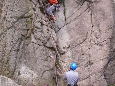 Escalade avec le Bureau des Guides des Pyrénées Ariègeoises