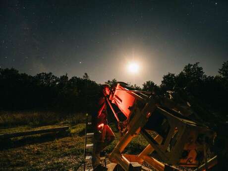 Le Refuge aux étoiles Le Refuge aux étoiles