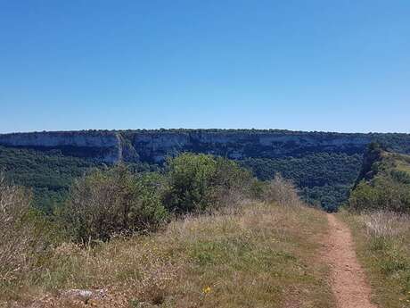 Randonnées, trekking & vtt avec le bureau des moniteurs "Shark'Aventures" Randonnées, trekking & vtt avec le bureau des moniteurs "Shark'Aventures"