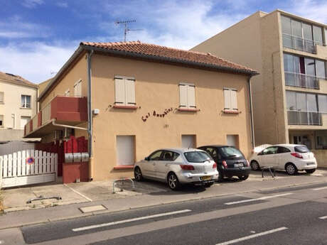 MICHON-MARSAN H. F2 30M² DANS MAISON VILL. TERRASSE. RES LES DAUPHINS