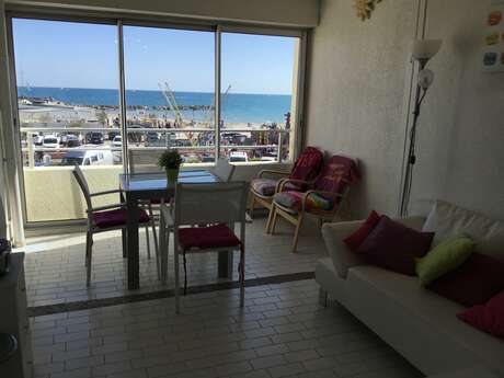 BOSSE F2 35M2. VUE MER. TOUT CONFORT. EQUIP BEBE. PARKING GRATUIT ASCENSEUR BOSSE F2 35M2. VUE MER. TOUT CONFORT. EQUIP BEBE. PARKING GRATUIT ASCENSEUR