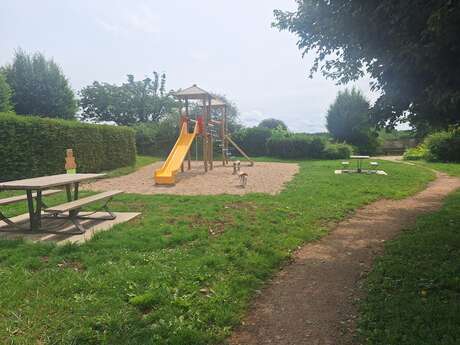 Aire de pique-nique et jeux Jardin Joly