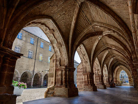 Cloître de l'Abbaye St Colomban