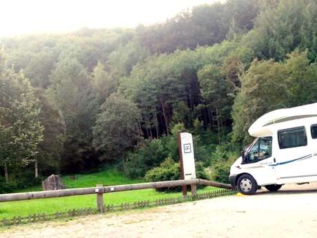 Aire d'accueil de camping-cars