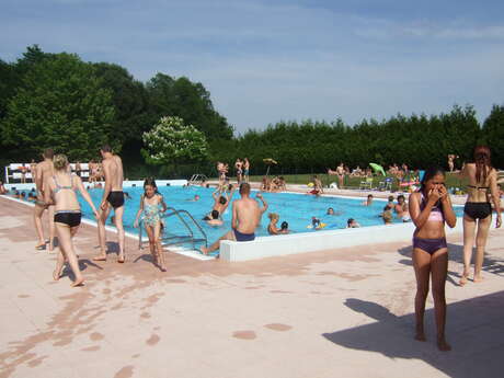 Piscine "La fontaine aux fées"