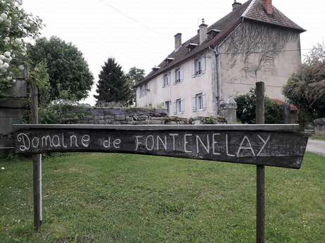 Gîte Jacuzzi de la source - Domaine de Fontenelay