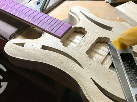 Visite d'un atelier de lutherie
