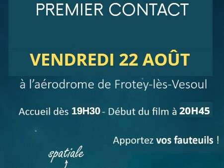 Cinéma en plein air "premier contact"