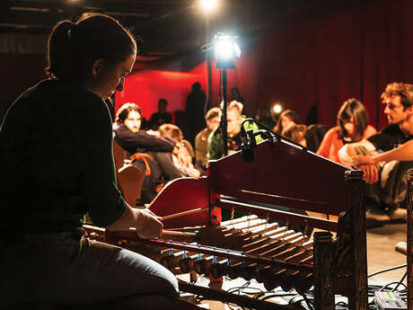 Am Angklungklang  Ensemble Batida